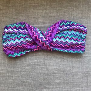 Bright Zig-Zag Strapless Bikini Top
